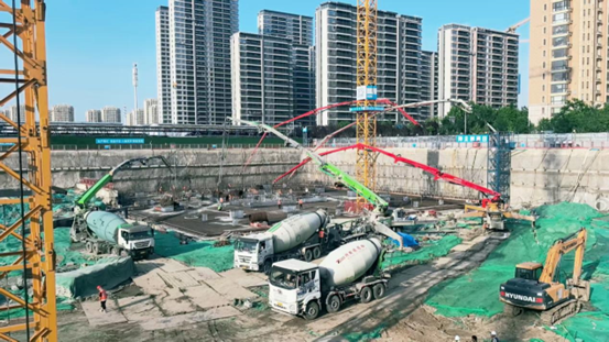 31小時，7000方！特固德商砼圓滿完成中建二局跨國區(qū)域總部集聚區(qū)項目1#樓筏板混凝土供應任務